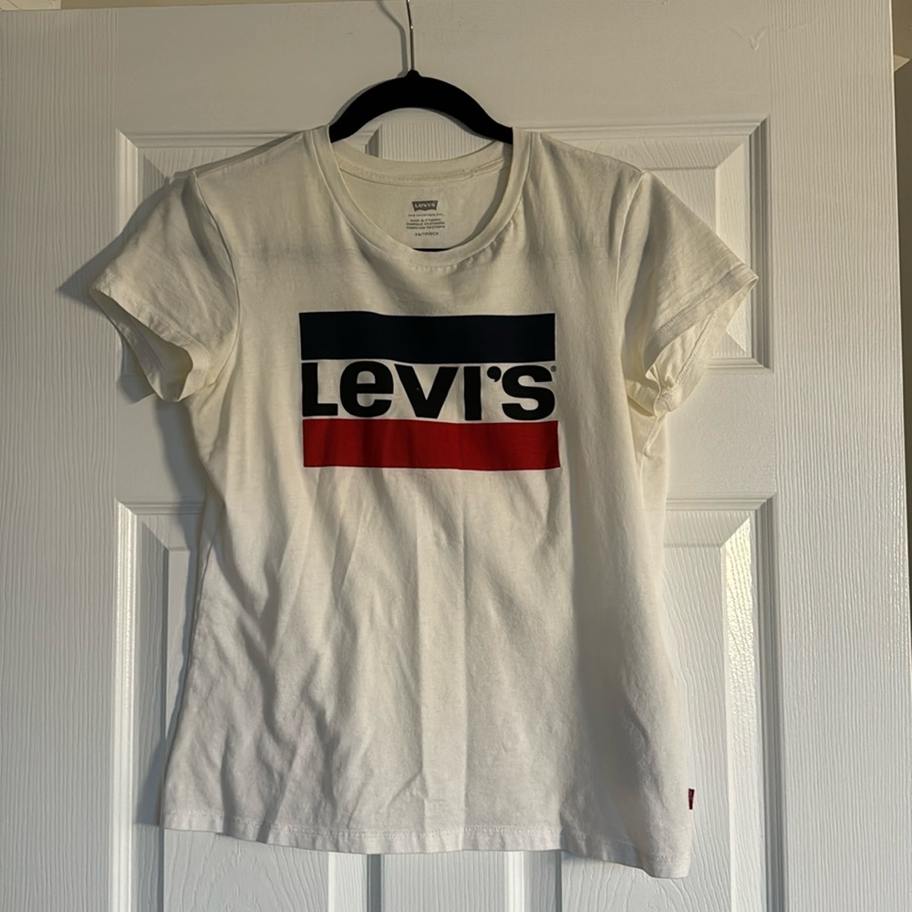 Levi’s top